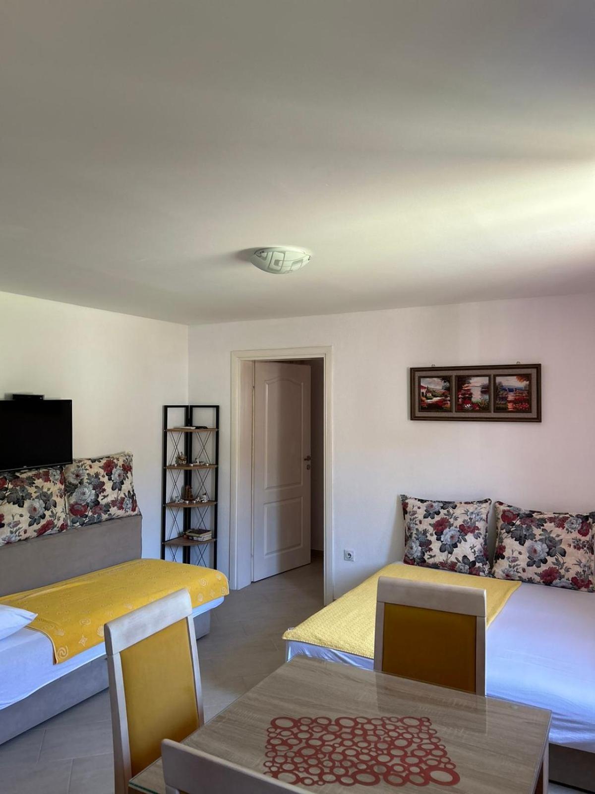 Apartments Marija Tivat Eksteriør billede