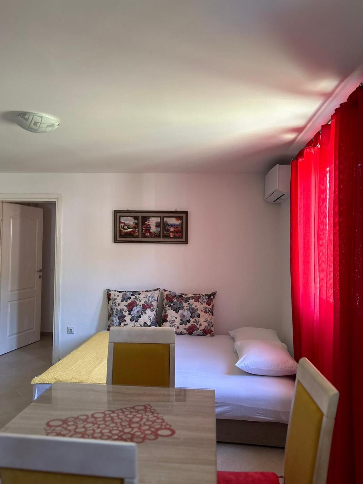 Apartments Marija Tivat Eksteriør billede